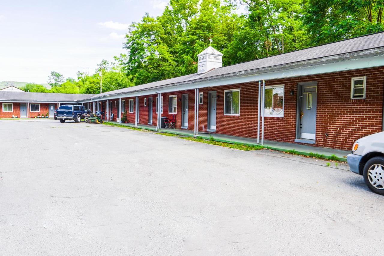 Patriot Inn Motel Beaver Wv, By Oyo Esterno foto