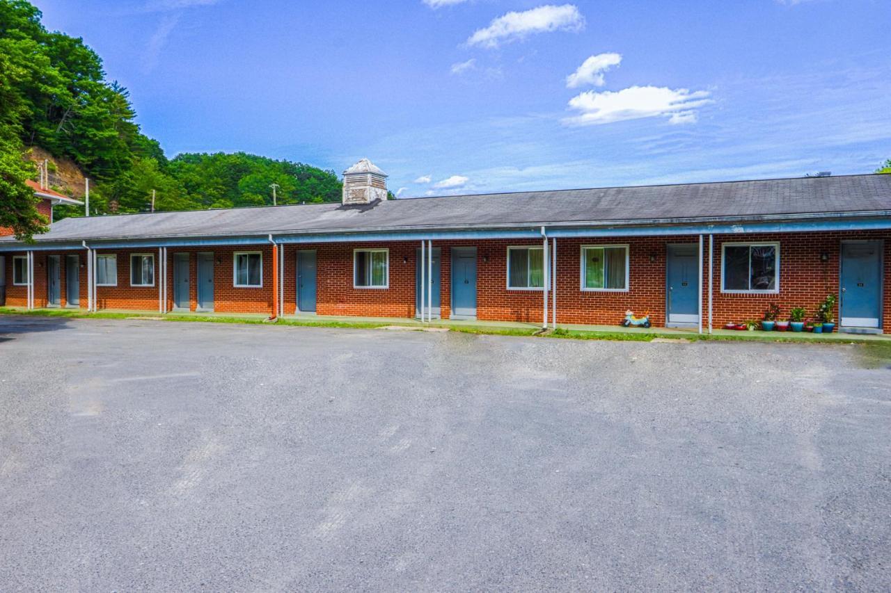 Patriot Inn Motel Beaver Wv, By Oyo Esterno foto