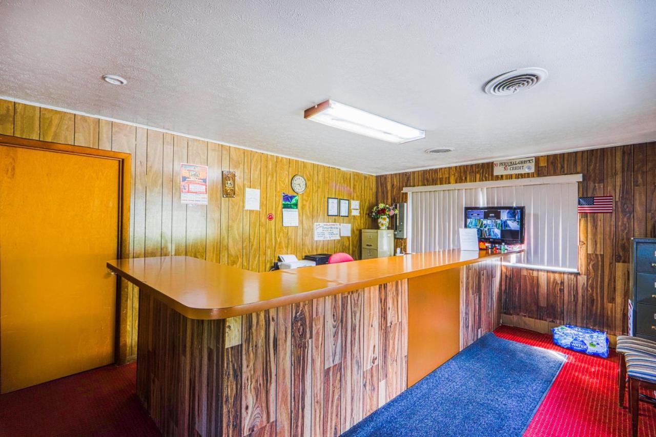 Patriot Inn Motel Beaver Wv, By Oyo Esterno foto