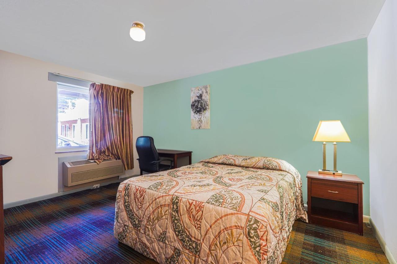 Patriot Inn Motel Beaver Wv, By Oyo Esterno foto