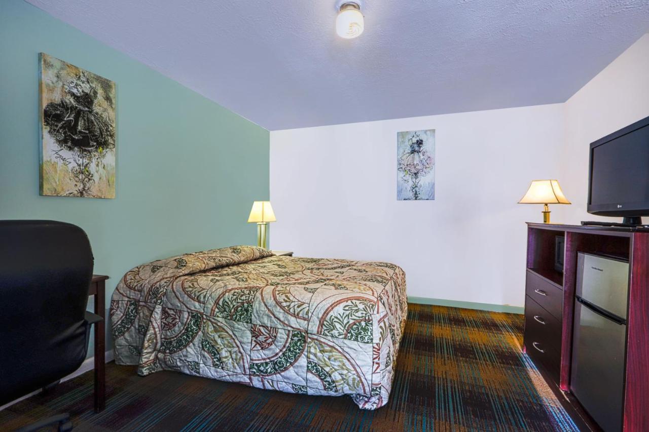 Patriot Inn Motel Beaver Wv, By Oyo Esterno foto